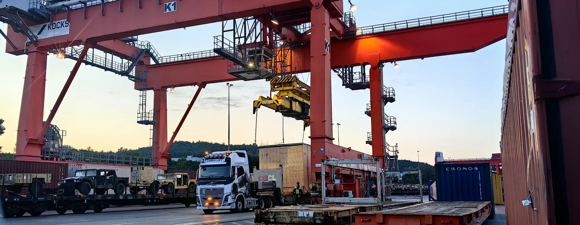 Cargo Lift samochód załadunkowy przeładunki